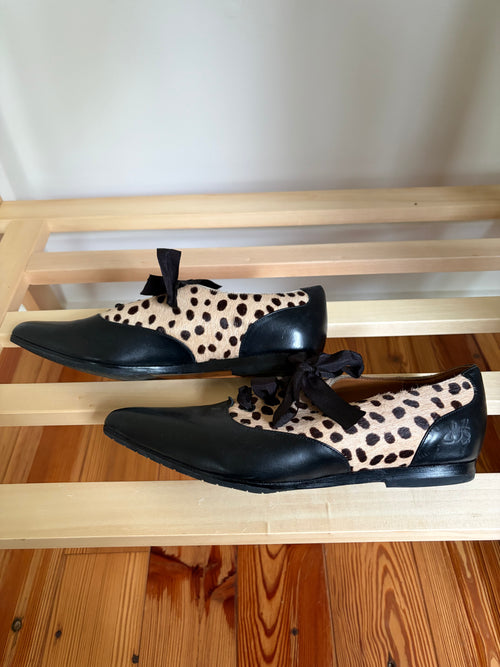 John Fluevog | Size 6 | Notion Lace-up Flats